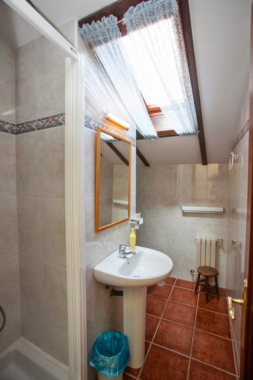 Nuestra Senora Del Carmen Hotel San Sebastián de Garabandal Quarto foto