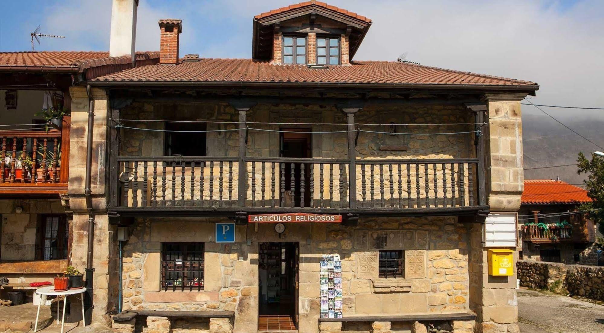 Nuestra Senora Del Carmen Hotel San Sebastián de Garabandal Exterior foto